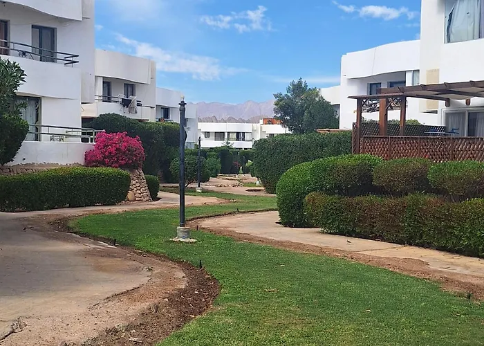 With Pool View,one Bedroom,living Room,kitchenette,secound Floor *